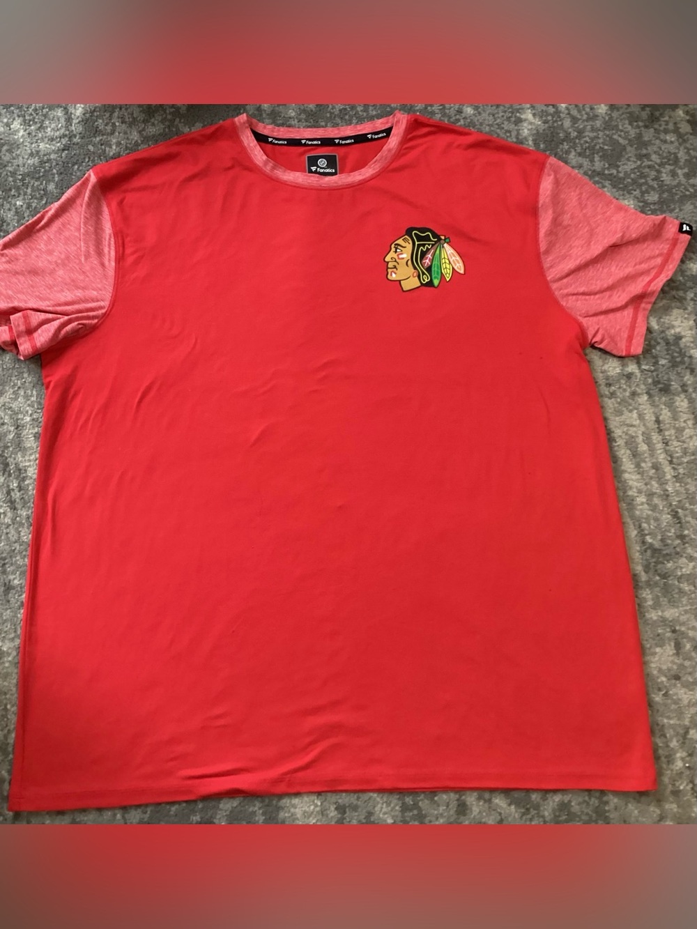 Chicago Blackhawks Men’s Shirt Fanatics Red heathered sleeves  logo Size 3XL